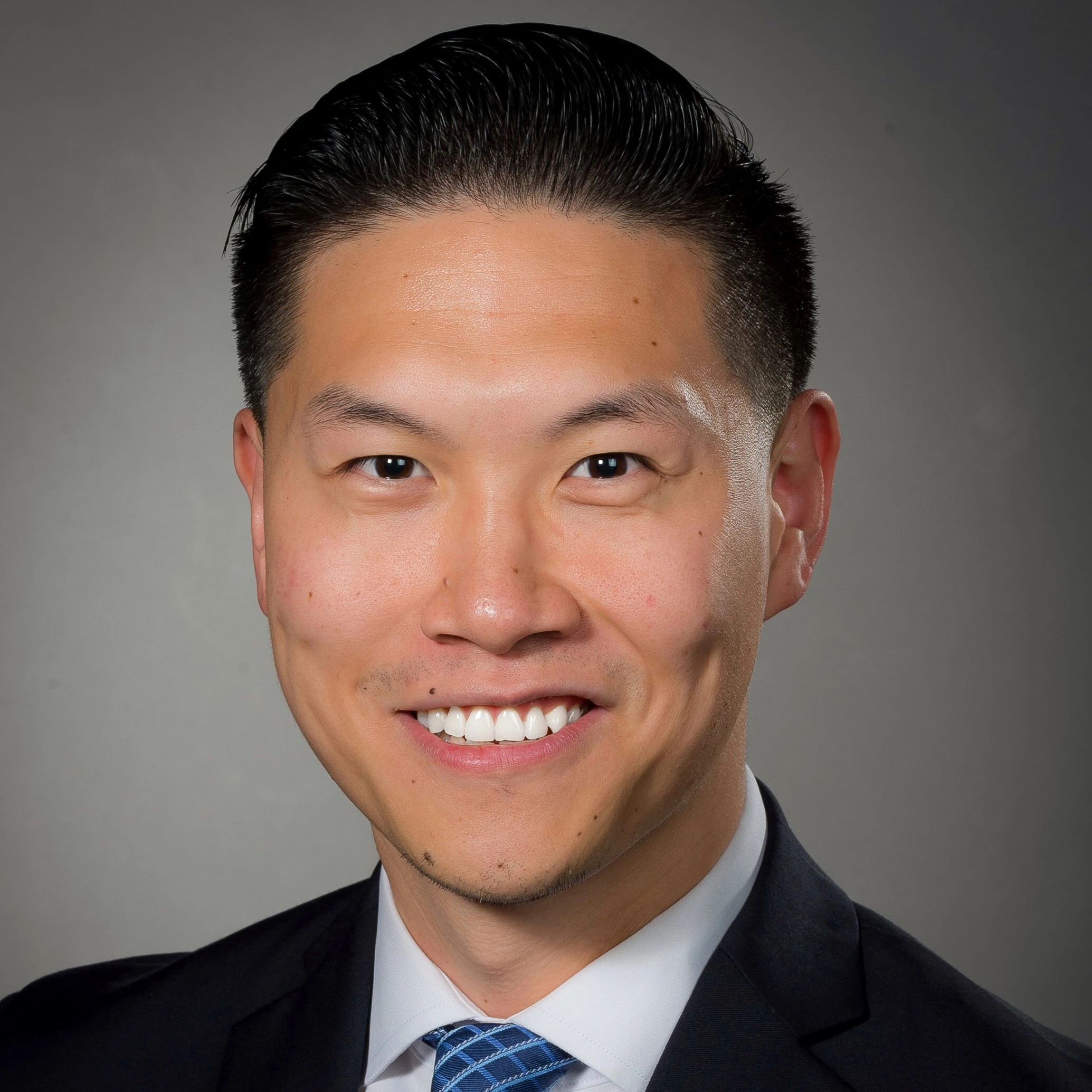 Yen-Ruh Wuu, MD Headshot