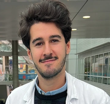 Axel Licha, MD Headshot