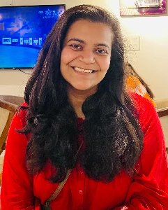 Simran Rajian, MBBS Headshot