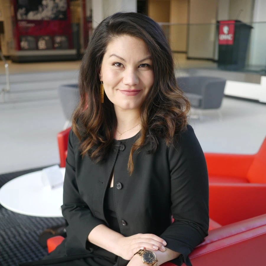Laura Flores, MD, PhD Headshot