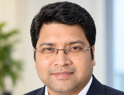 Lincoln Pujari, MD, MBBS, DNB Headshot