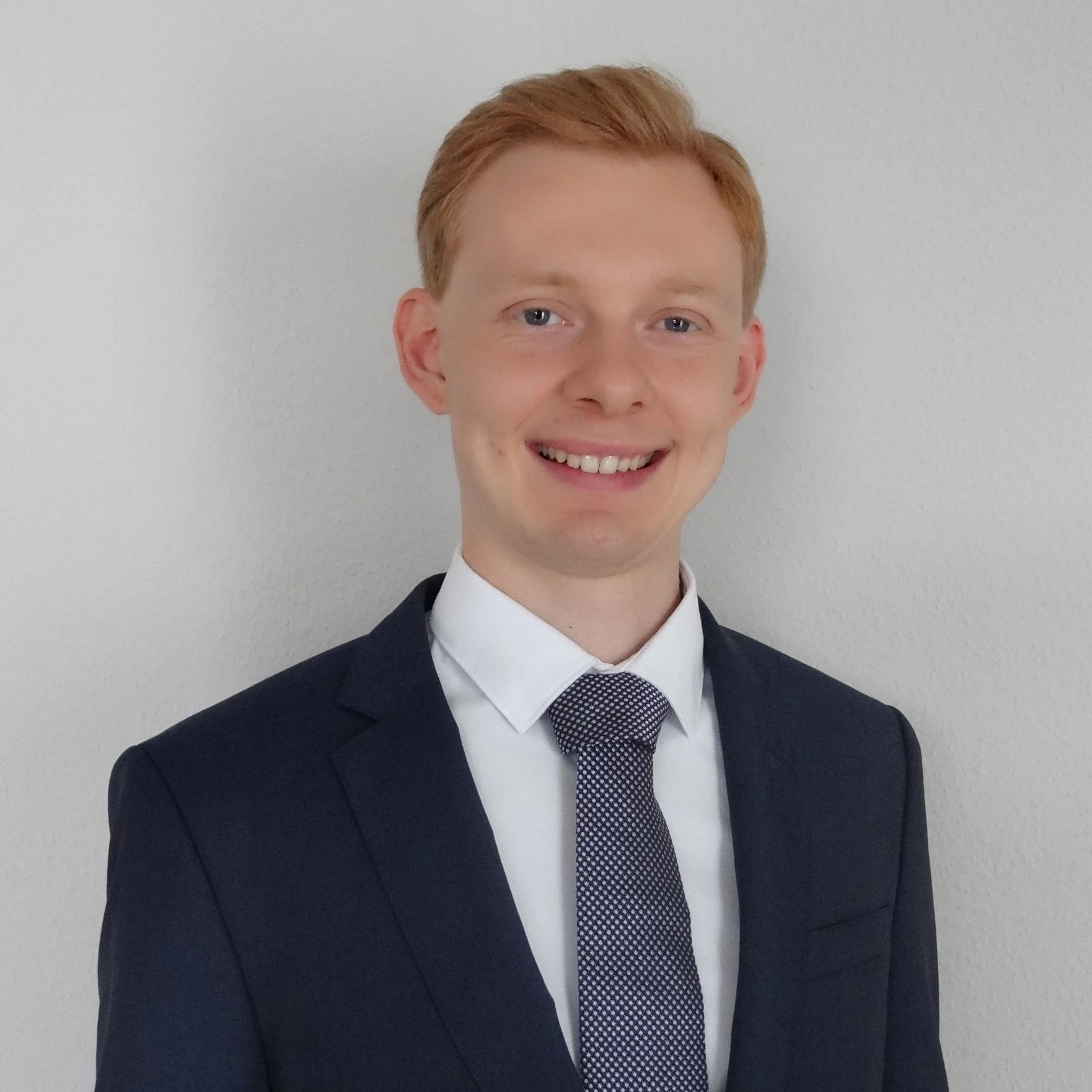 Alexander Ruhle, MD Headshot
